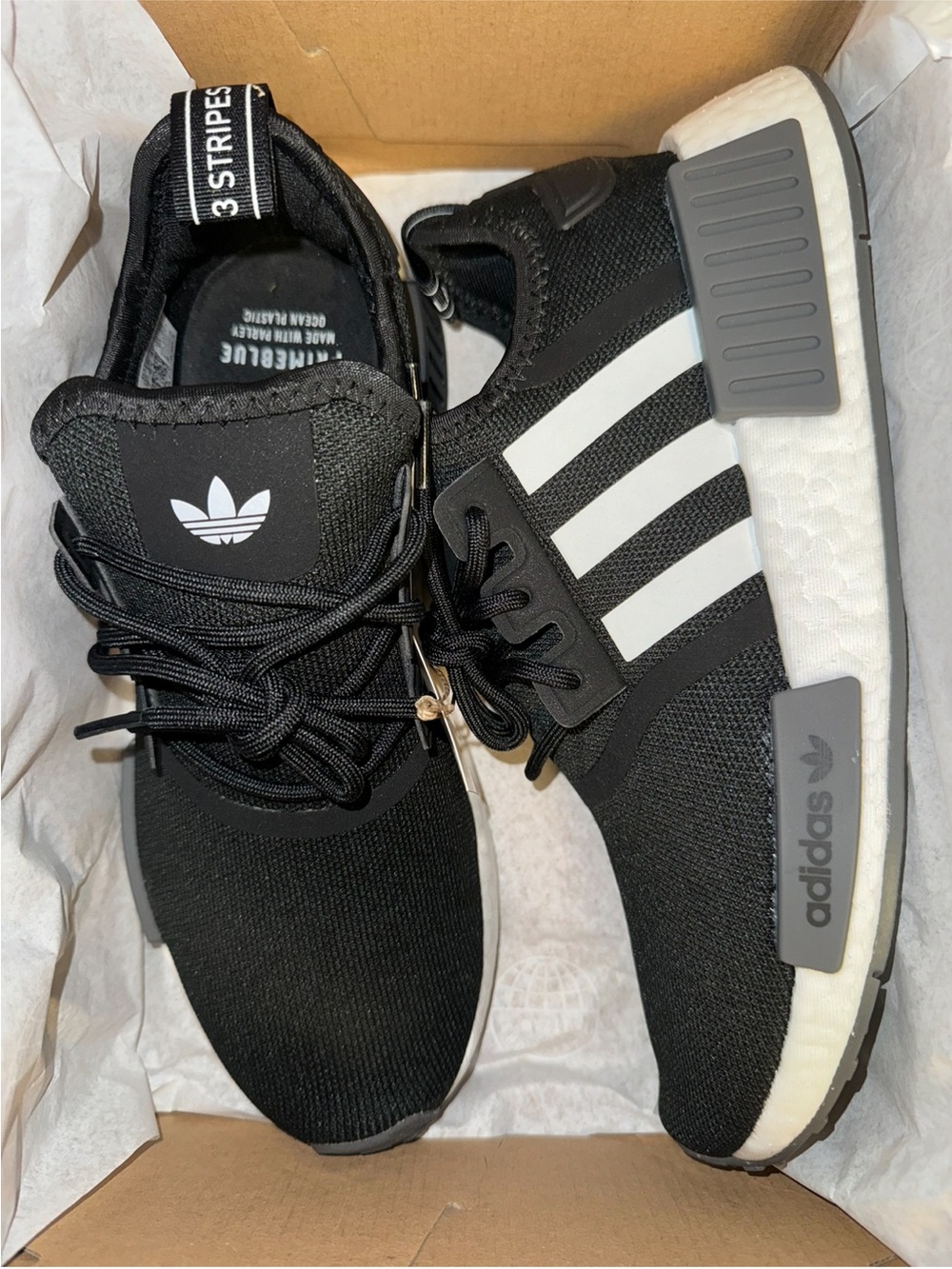Size 8 Menβs Adidas NMD R1 Black Athletic Sneakers New with box